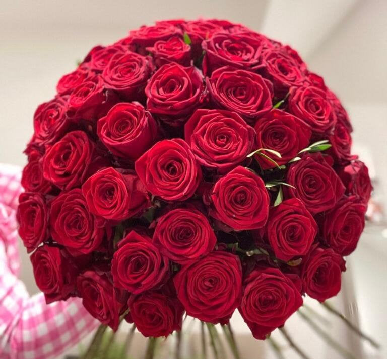 Valentine's Day flower delivery London